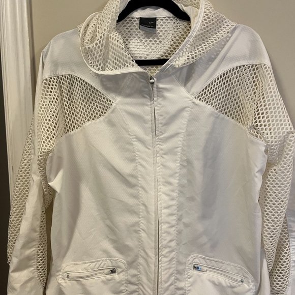 Nike Sphere Dry Workout Hoodie, was a gift but never used - Picture 2 of 6